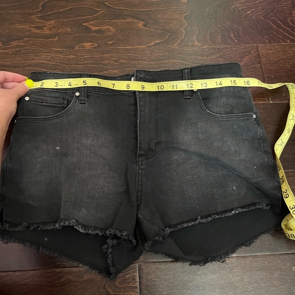 Black jean shorts - Picture 5 of 6